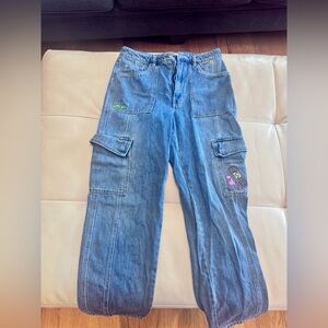 Embroidered cargo look, cell phone jeans